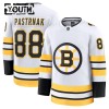 Dresovi Boston Bruins Fanatics Premium David Pastrnak 2025-26 Gostujući Bijela - Dječji